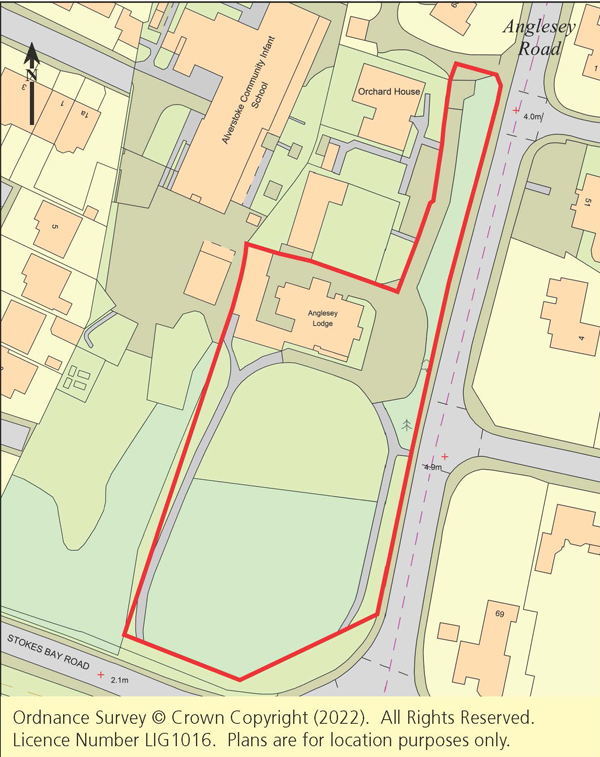 Lot: 100 - FIRE DAMAGED FORMER CARE FACILITY ON A PLOT OF APPROXIMATELY 1.6 ACRES WITH POTENTIAL -